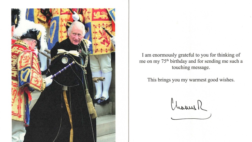 Pohľadnica od britského panovníka.