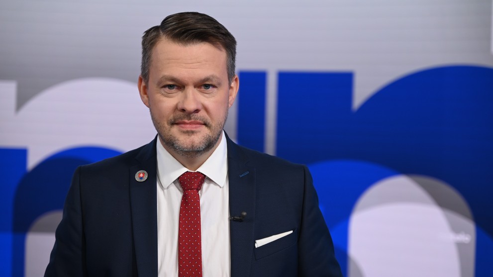 Hosťami Na telo boli Samuel Migaľ (Hlas-SD) a Juraj Krúpa (Sloboda a solidarita)