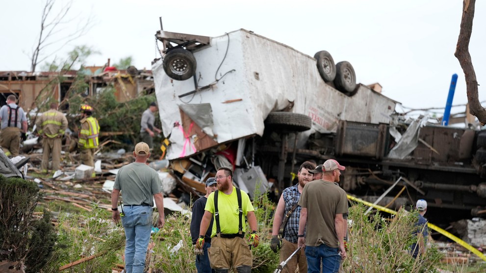 Silné tornádo sa prehnalo malým mestom Greenfield v americkom štáte Iowa.