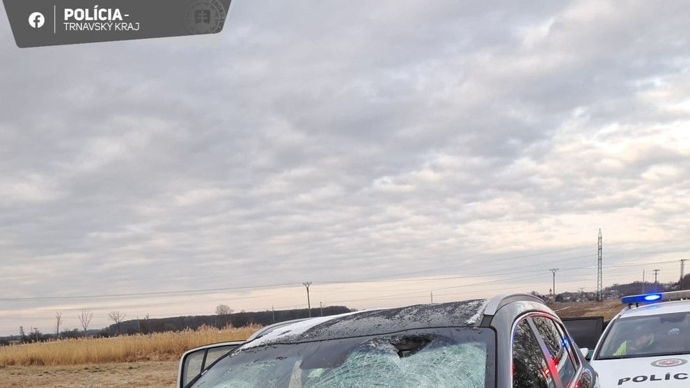 Kus ľadu zranil ženu