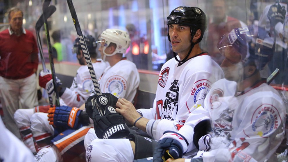 Zdeno Chára na exhibícii na počesť Mira Hlinku.