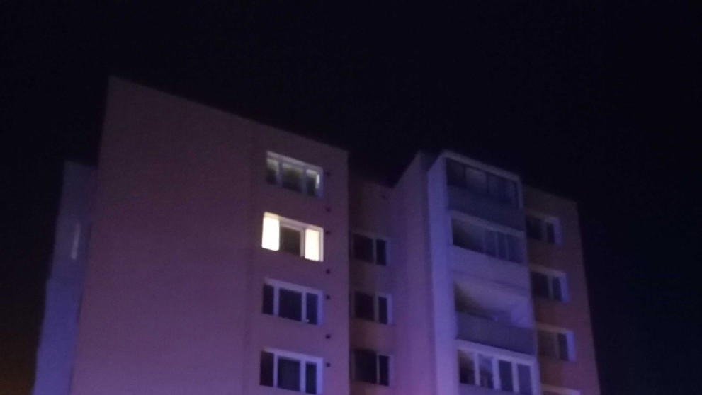 Panelák na Ovručskej ulici v Košiciach, kde horel byt.