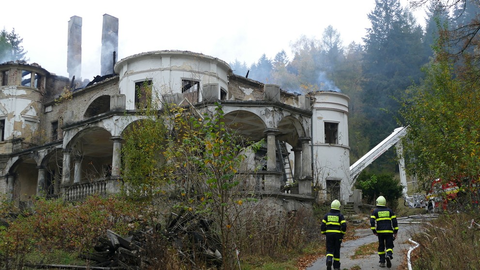 Kaštieľ v Kunerade zhorel.