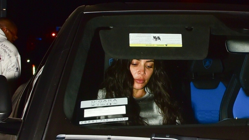 Prirodzená Kim Kardashian. 