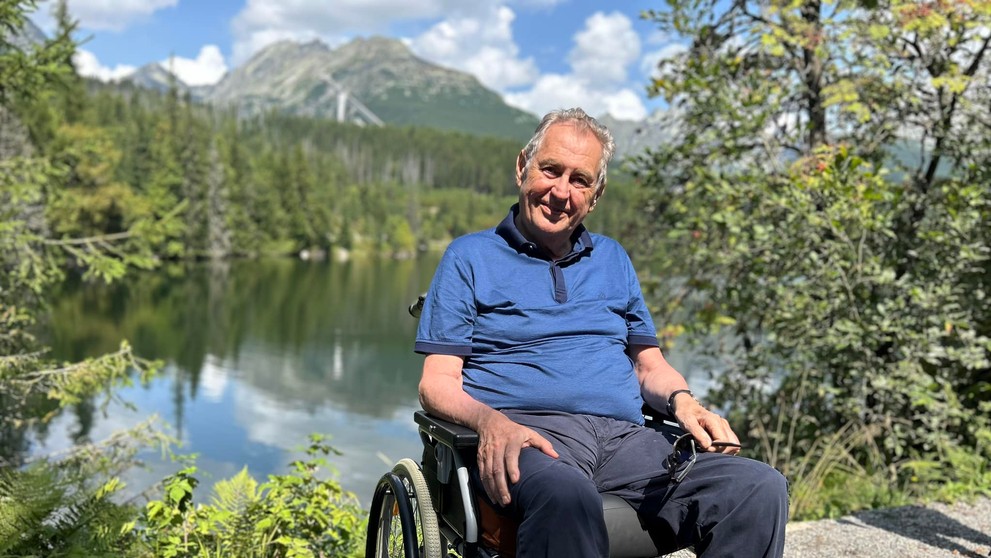 Miloš Zeman na túre v Nízkych Tatrách.