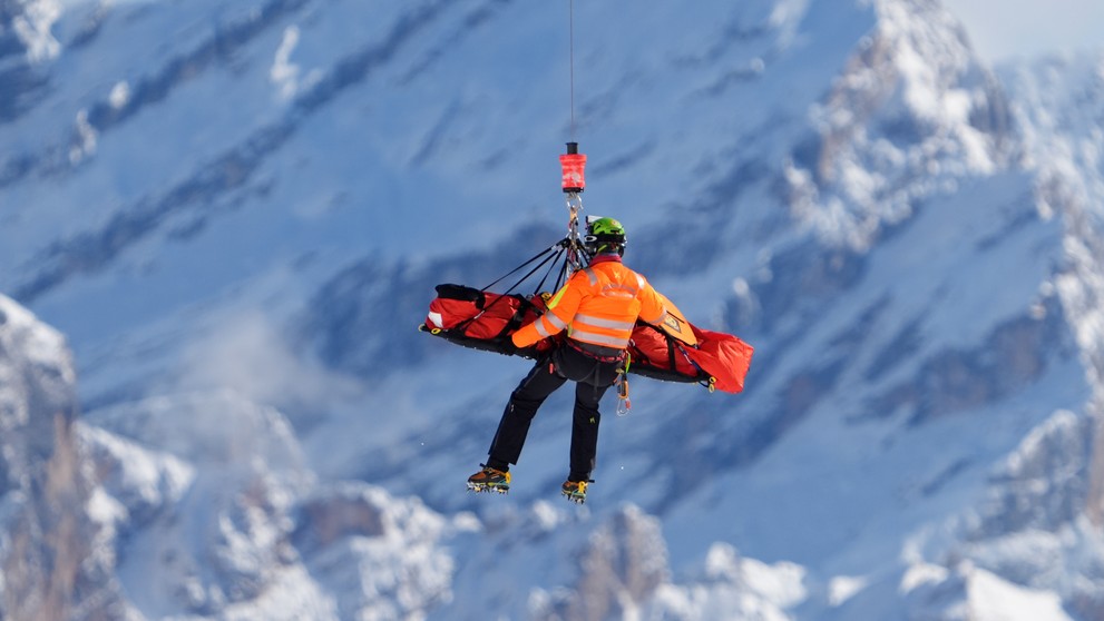 Po páde Lindsey Vonnovej bol v akcii vrtuľník.