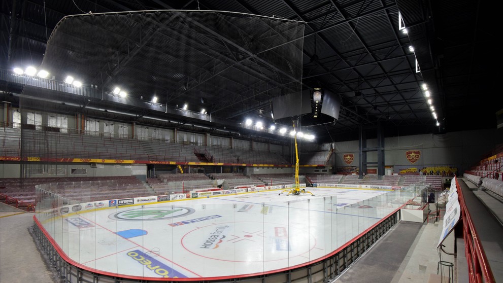 Rekonštrukcia zimného štadióna v Trenčíne.