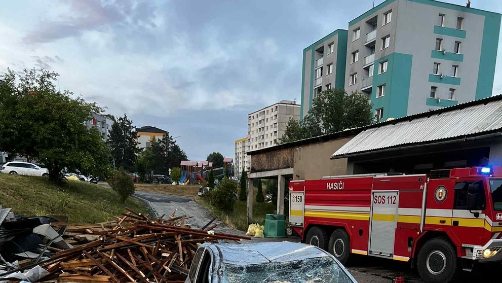 Gelnicou sa prehnala veterná smršť.