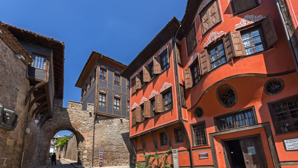 Panoráma talianskeho Turína, hore sa týči pamiatka Mole Antonelliana.