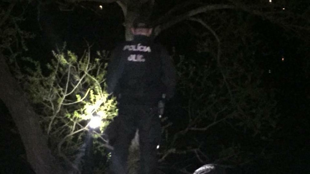 Vo Váhu našli mŕtvolu muža.