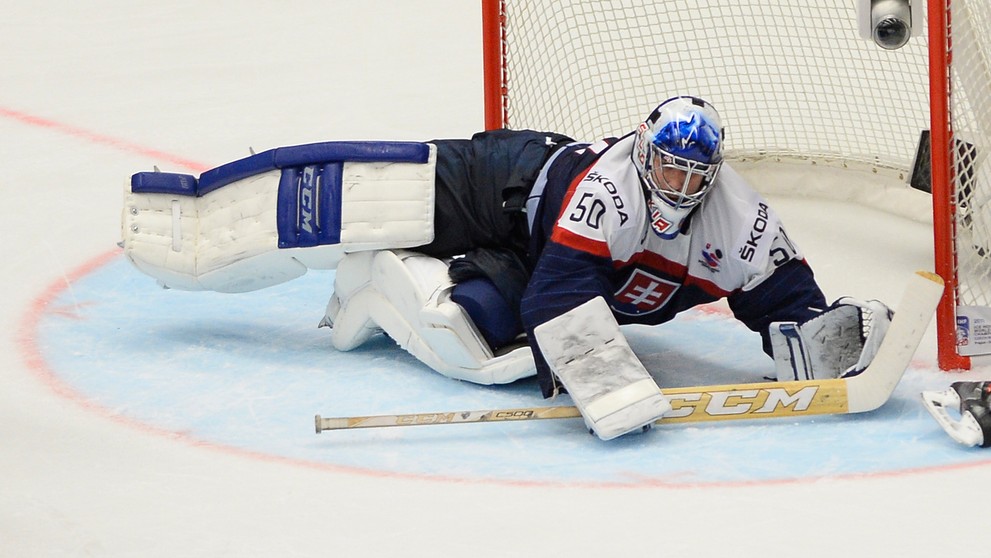 Brankár Laco nemal v stretnutí s Dánskom až tak veľa práce, no o to viac musel byť v strehu.