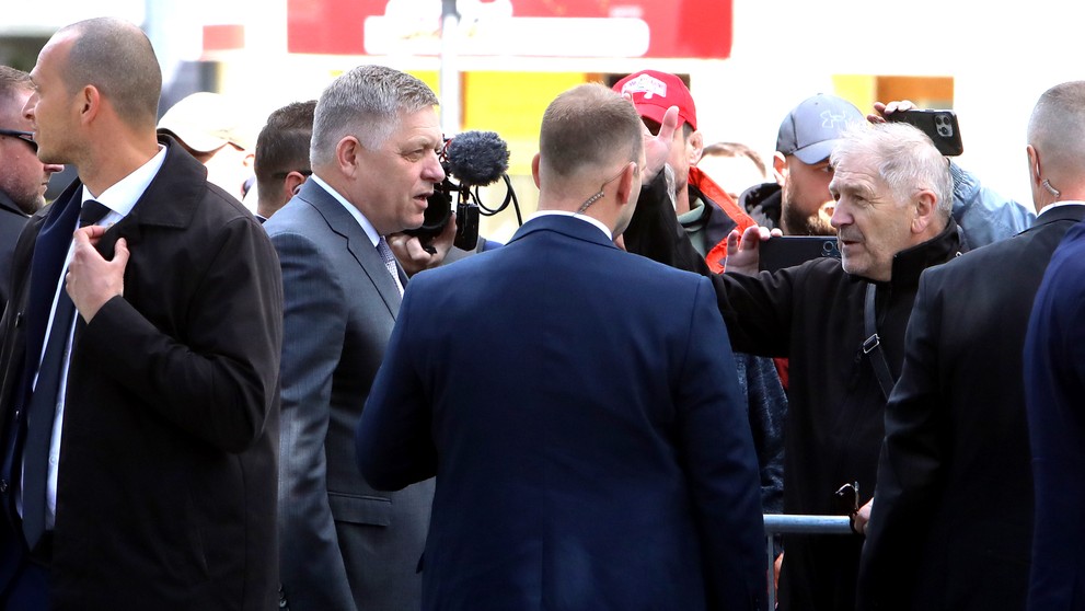 Robert Fico pred výjazdovým rokovaním vlády v Handlovej