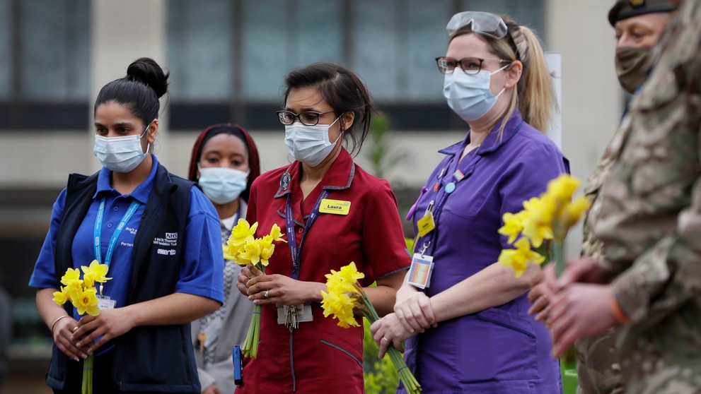 Spomienka na obete pandémie v Británii