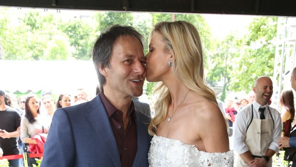 Habera s prekrásnou manželkou v Karlových Varoch. Ako z Hollywoodu