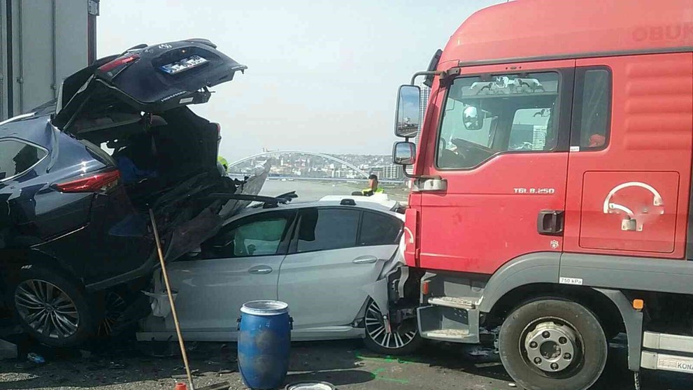 Nehoda na Prístavnom moste.