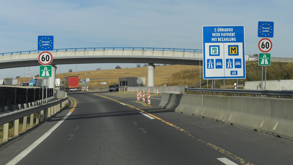 Otvorili diaľnicu M30 od Miškovca až po slovenské hranice.