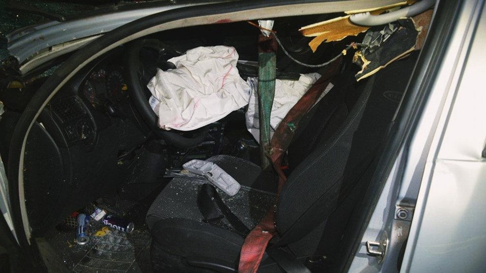 Pri nehode sa zranila celá posádka auta