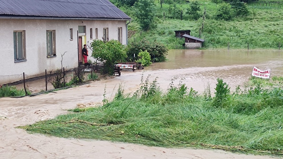 Zaplavená obec Beluj