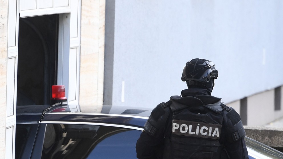 Rozhodovanie o väzbe pre Dušana Dědečka.