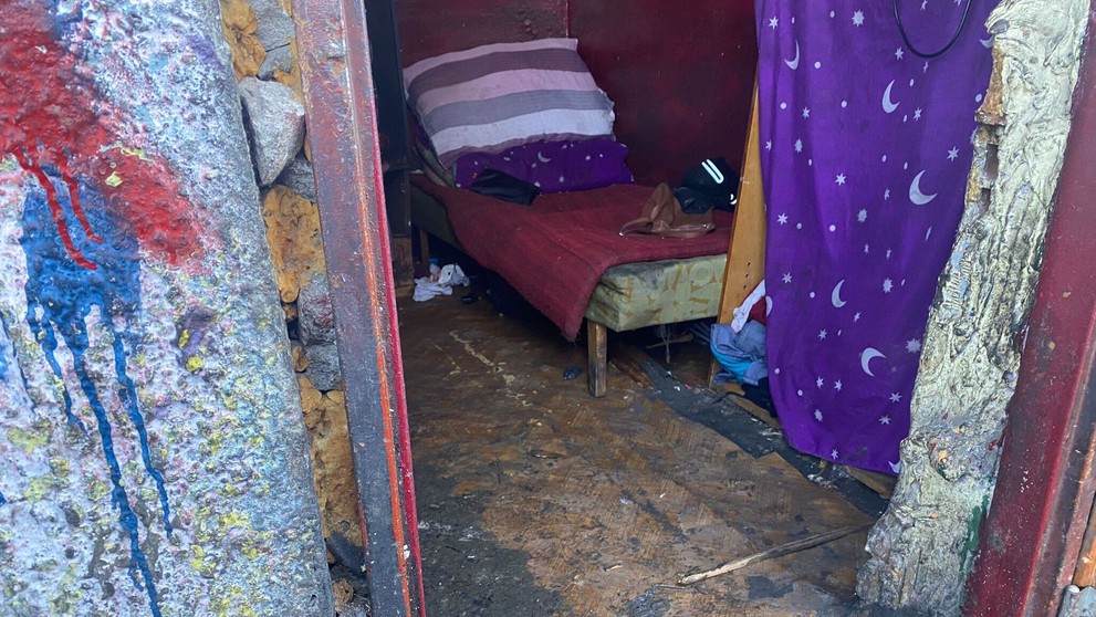 Nešťastie sa stalo pri zárubni v tomto dome.