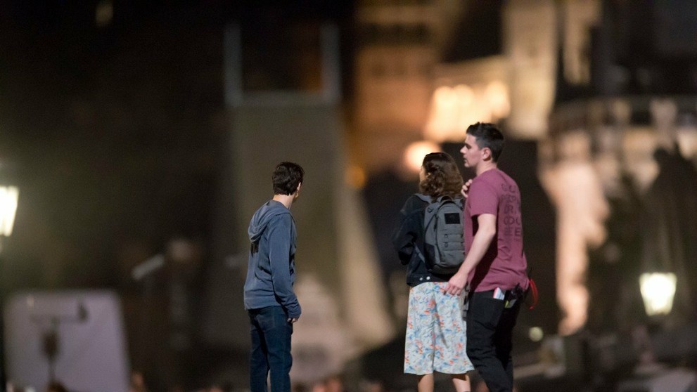 Tom Holland a Zendaya nakrúcajú nový film na Karlovom moste v Prahe