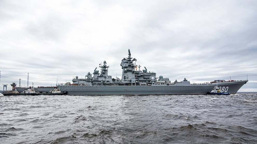 Ruský krížnik Admiral Nachimov.