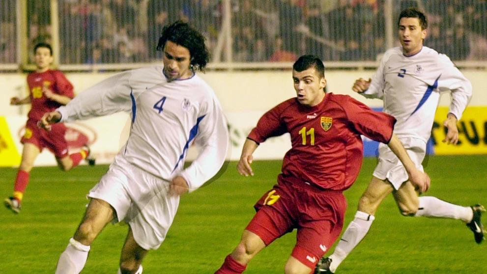 V zápase kvalifikácie EURO 2004 sa slovenská futbalová reprezentácia udržala v hre o postup, keď 29. marca 2003 v Skopje zvíťazi