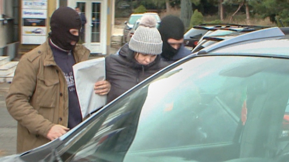 Alena Zsuzsová prichádza na výsluch NAKA.