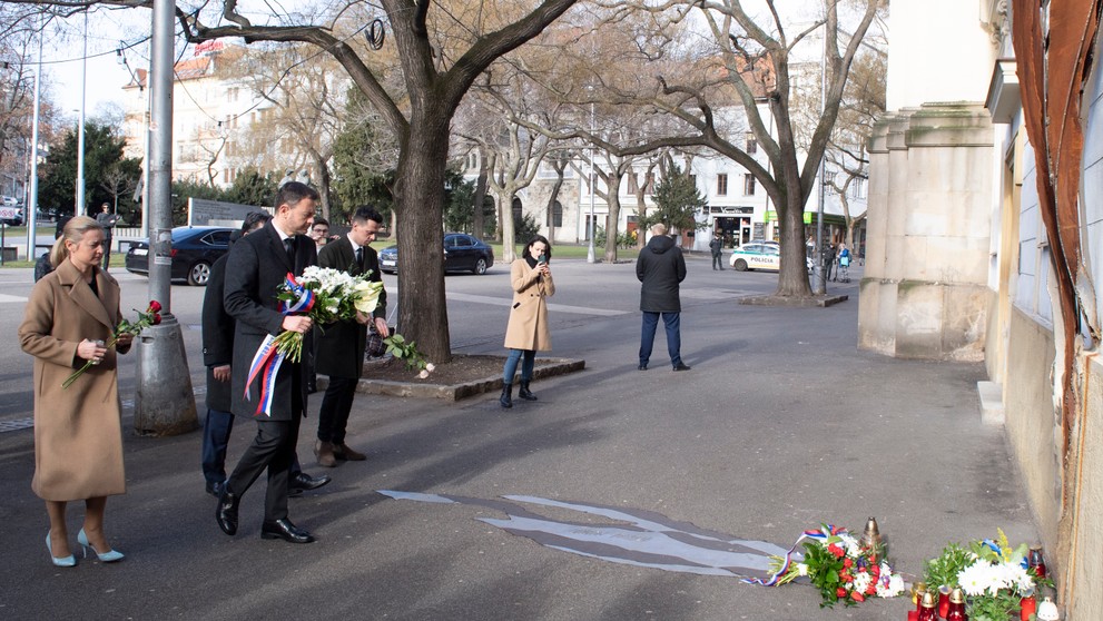Eduard Heger si uctil pamiatku Jána Kuciaka