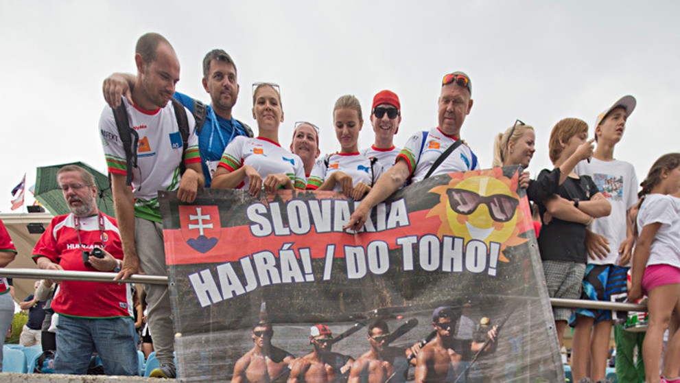 Fanúšikovia a majstri sveta K4 Denis Myšák, Erik Vlček, Juraj Tarr, Tibor Linka.