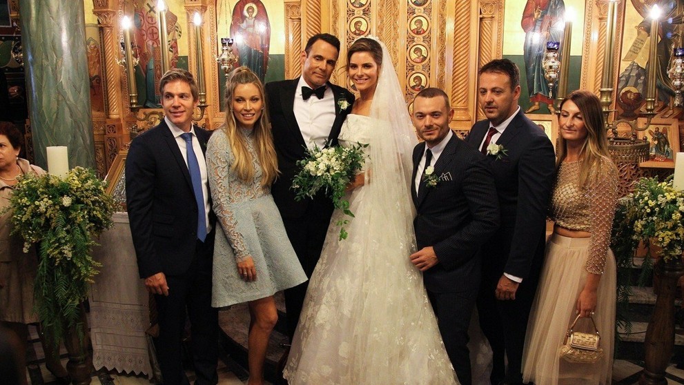 Maria Menounos sa vydala