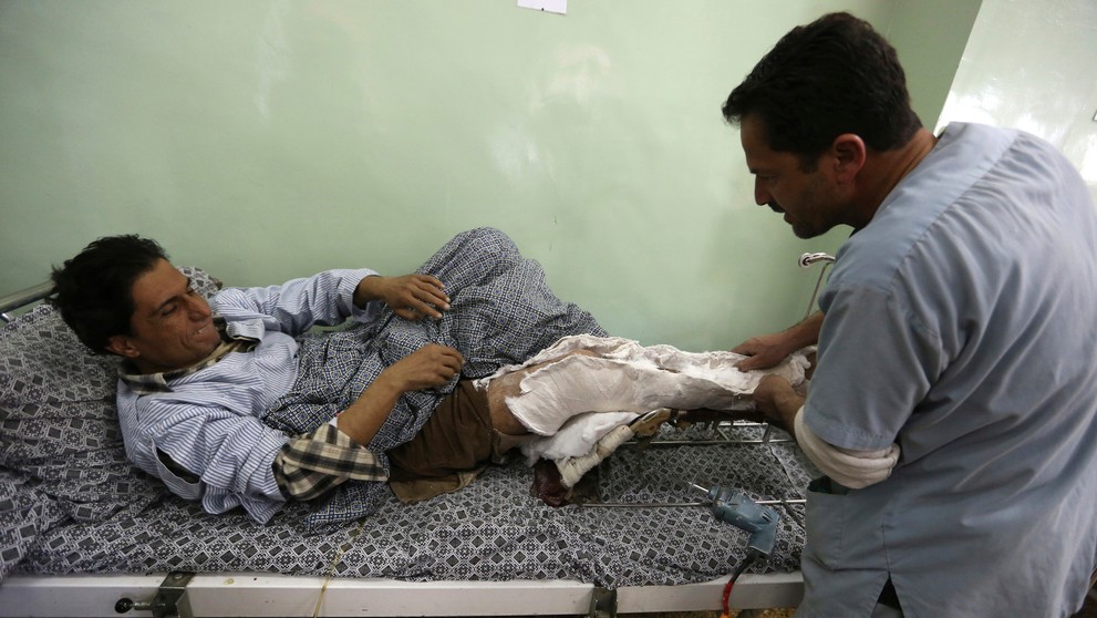 Najväčšia vojenská nemocnica v Kábule po útoku IS. 