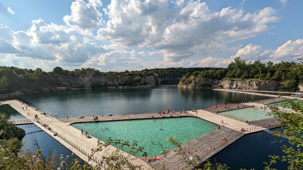 Pohľad na kúpalisko v kameňolome Zakrzowek