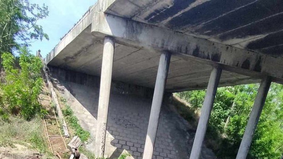 Pád mosta na železničnú trať