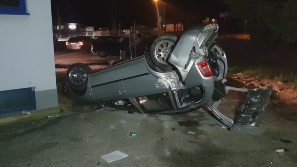 Strom, ktorý pravdepodovne zabránil fatálnej nehode maturantov v Rožňave.