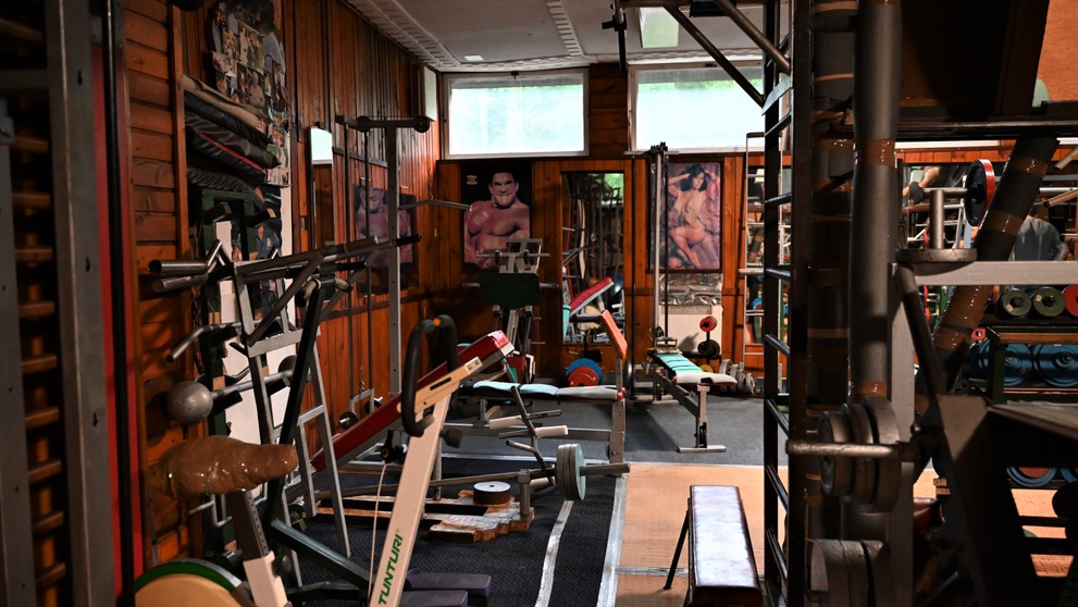 Priestory posilňovne v Rači.