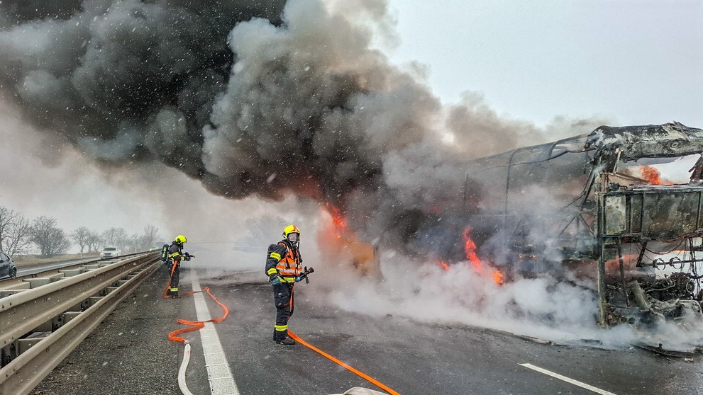Dramatický požiar na českých cestách.