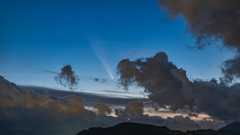 Kométa C/2023 A3 Tsuchinshan-ATLAS odfotená nad Liptovskou Marou (13. október).