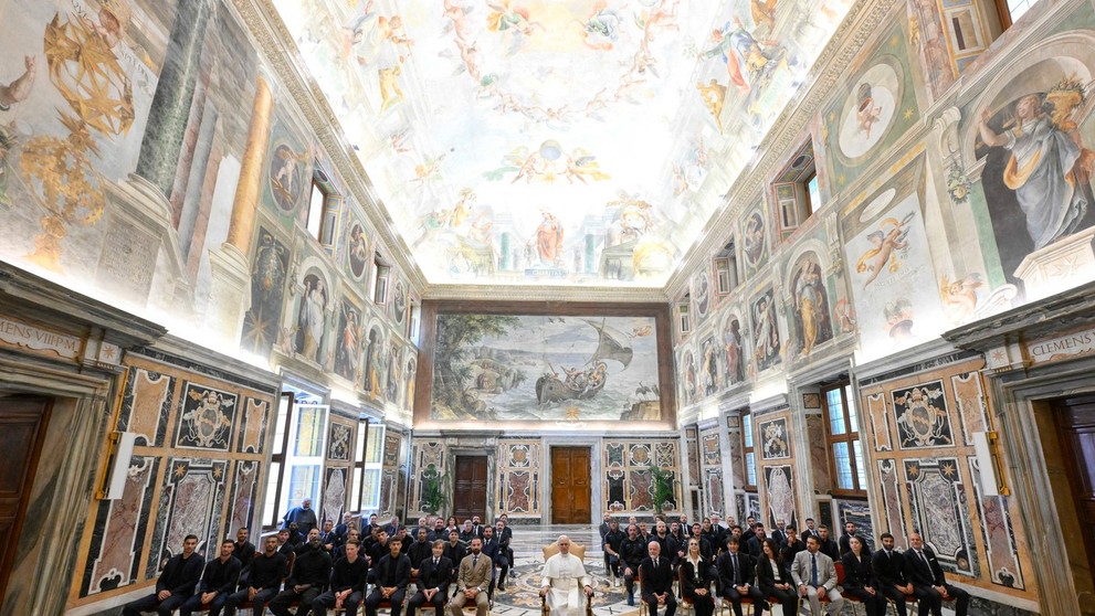 Pápaž požehnal futbalistom Neapolu.