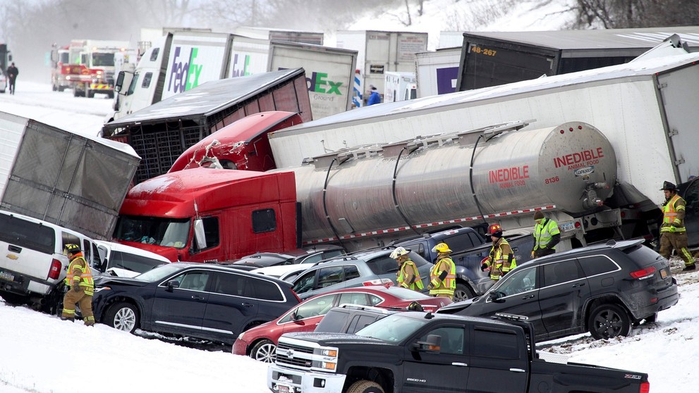 Hromadná nehoda v USA.