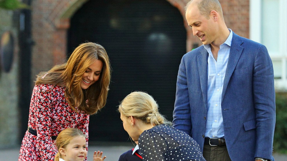 Charlottin prvý deň v škole. 