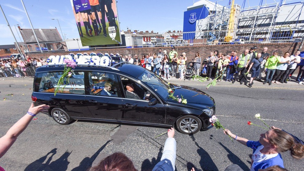 Pohreb Alfieho Evansa.