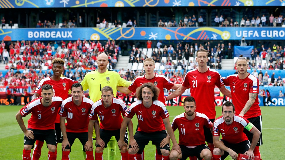Rakúska futbalová reprezentácia pred duelom s Maďarskom na ME vo Francúzsku.