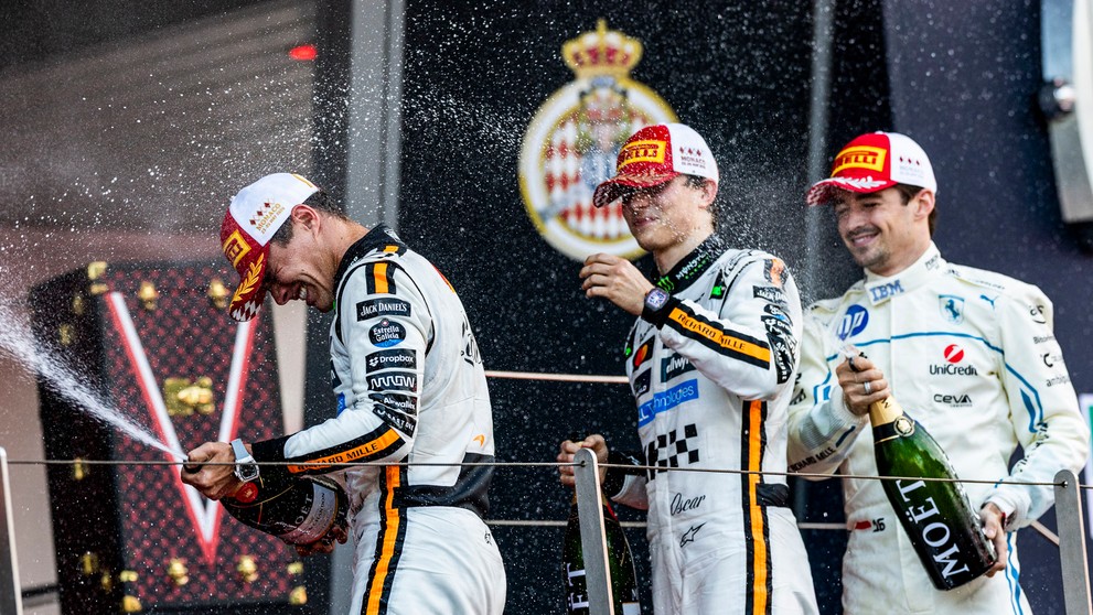 McLaren mal v Monaku oboch pilotov na pódiu.