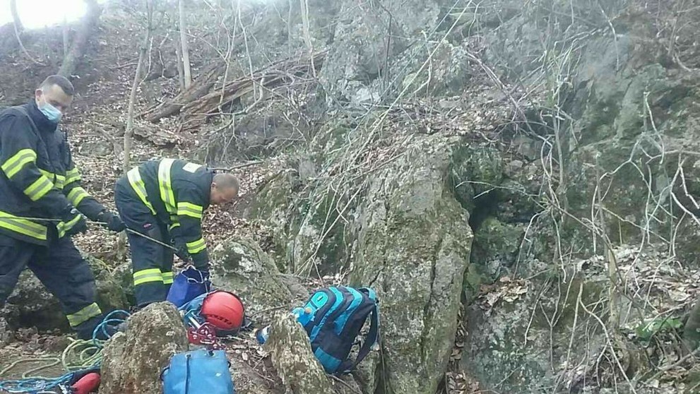 Záchranná akcia v jaskyni v obci Hubina.