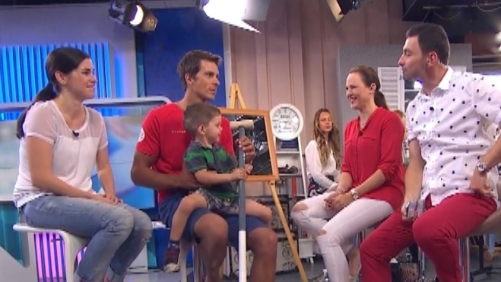 Matej Beňuš s rodinou v Teleráne