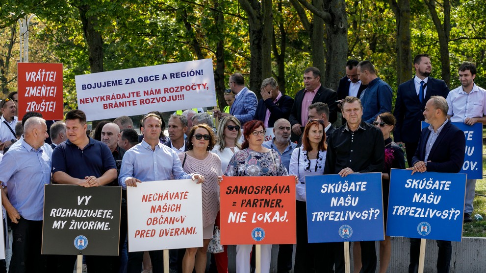 Protest pred Úradom vlády SR