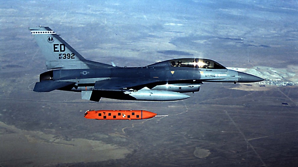 Cvičné vypustenie rakety JASSM na nedatovanej snímke amerického letectva.