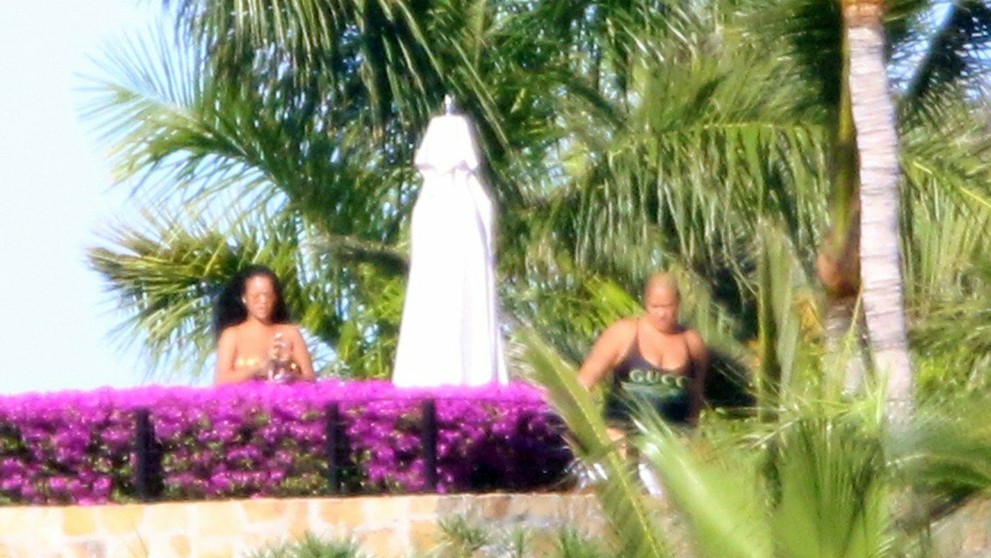 Rihanna oddychuje v Mexiku.