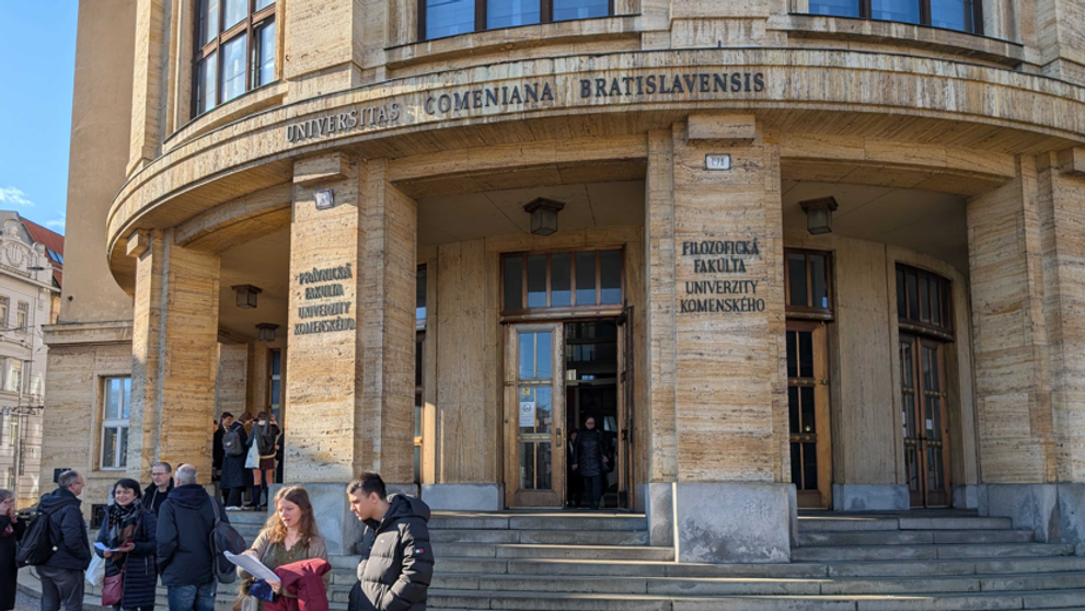 Univerzita Komenského v Bratislave.